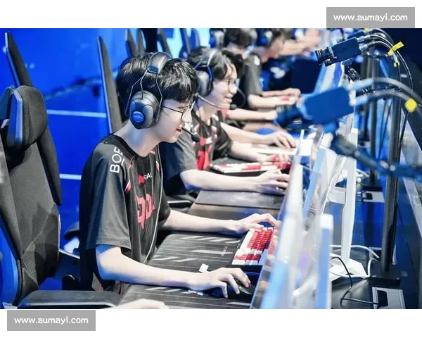 青春无畏!电竞国际盛典舞台上,年轻一代正用实力书写传奇!